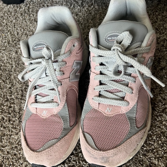 New Balance 2002R Pink Sand - Picture 1 of 8